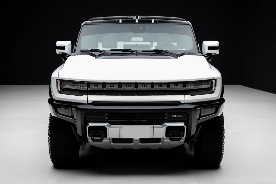 2024 GMC Hummer EV - Image 8 of 21