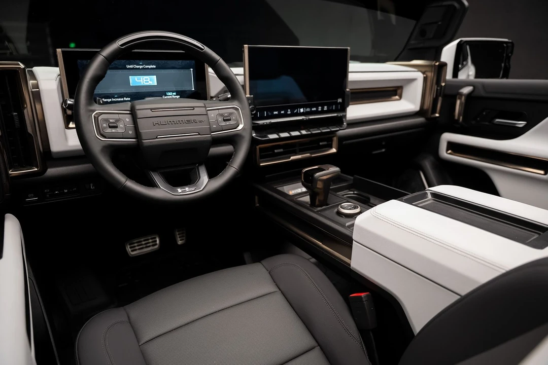 2024 GMC Hummer EV - Image 2 of 21