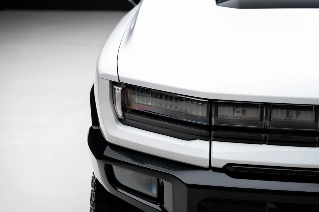 2024 GMC Hummer EV - Image 14 of 21