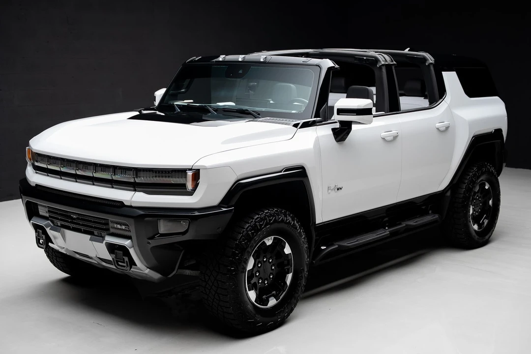 2024 GMC Hummer EV - Image 7 of 21