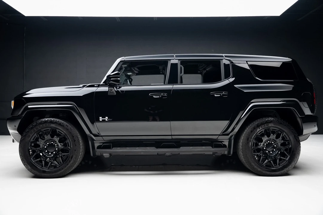 2024 GMC Hummer EV - Image 14 of 21