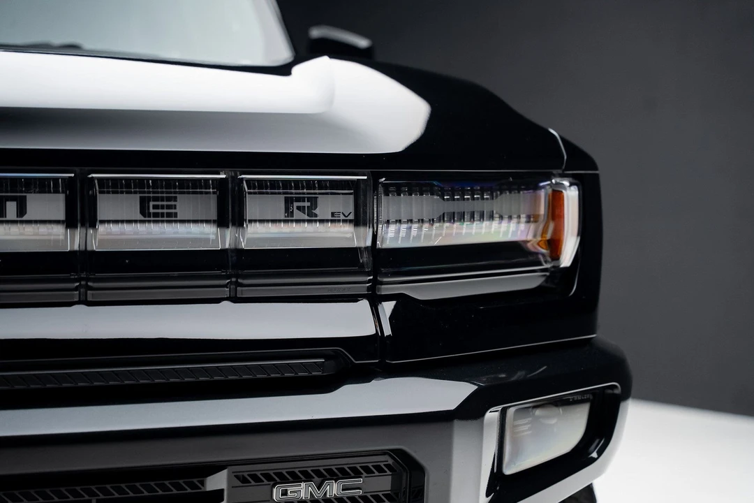 2024 GMC Hummer EV - Image 9 of 21