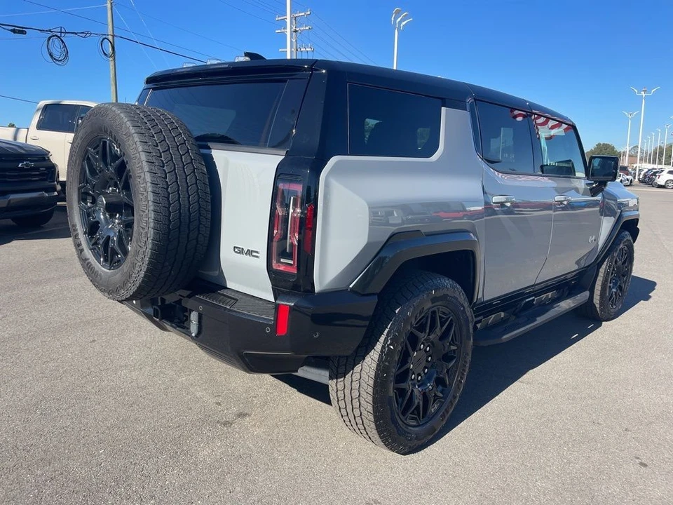 2024 GMC Hummer EV - Image 5 of 21