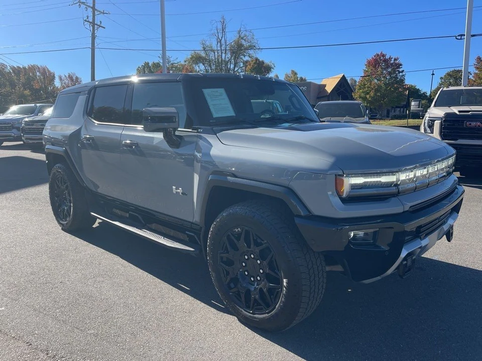 2024 GMC Hummer EV - Image 7 of 12