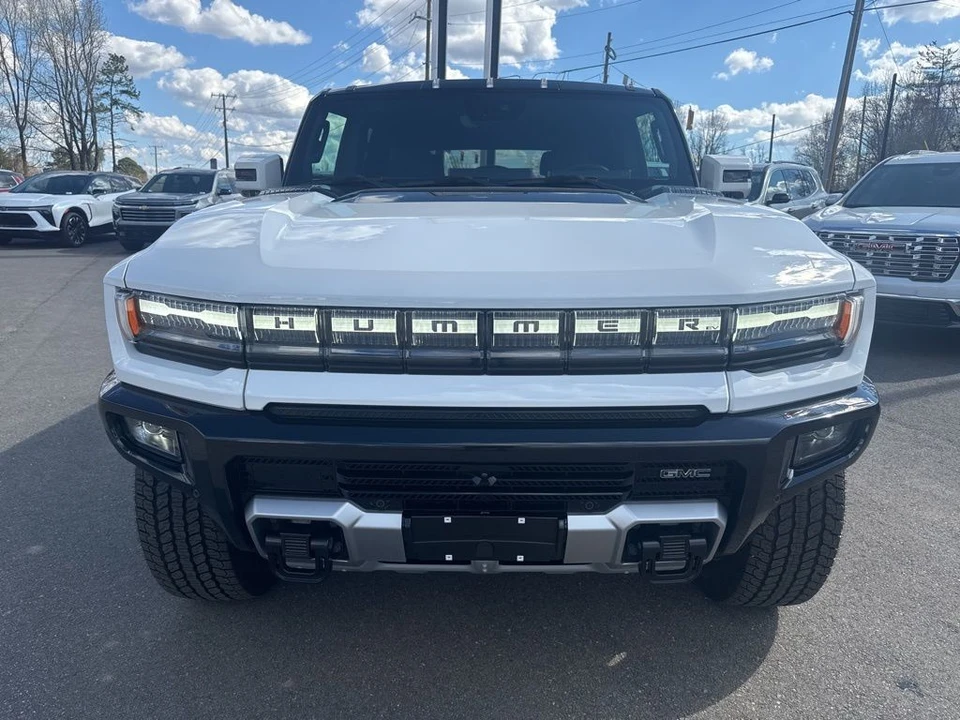 2024 GMC Hummer EV - Image 8 of 21