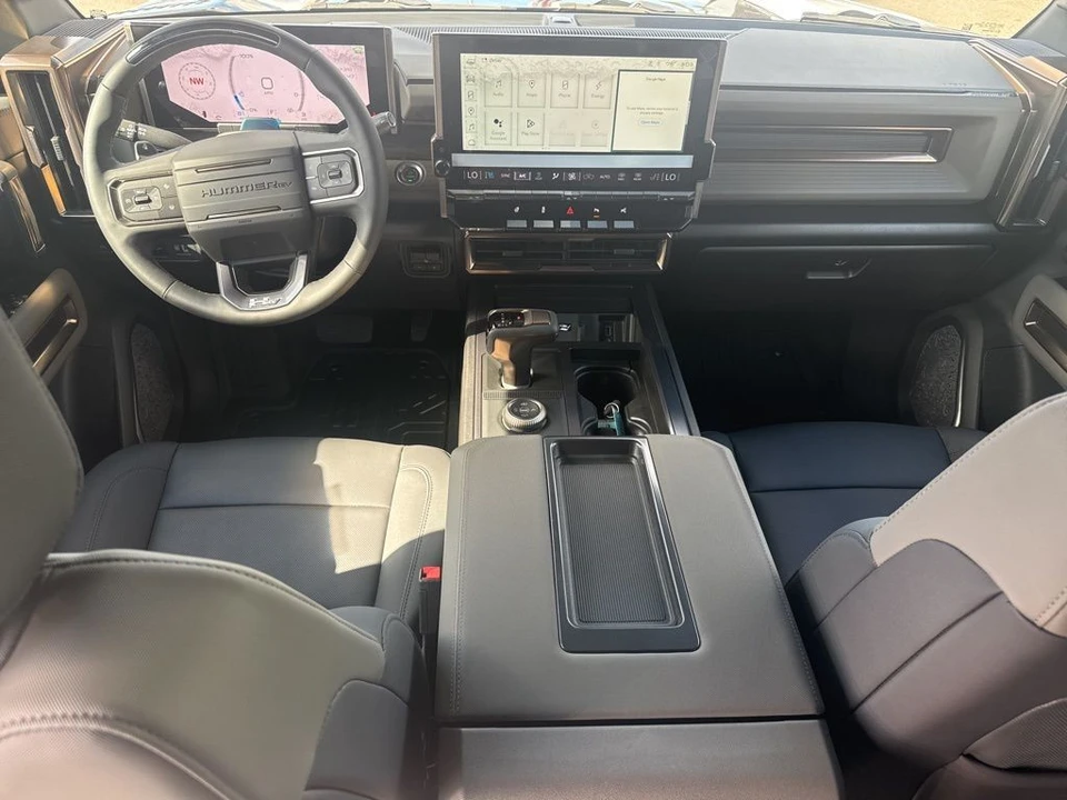 2024 GMC Hummer EV - Image 15 of 21