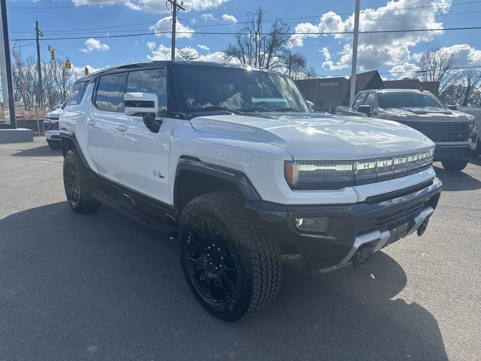 2024 GMC Hummer EV - Image 7 of 21