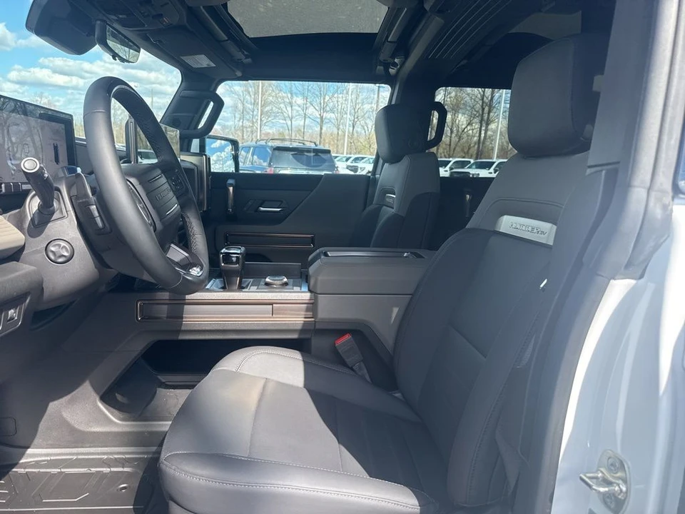 2024 GMC Hummer EV - Image 9 of 21