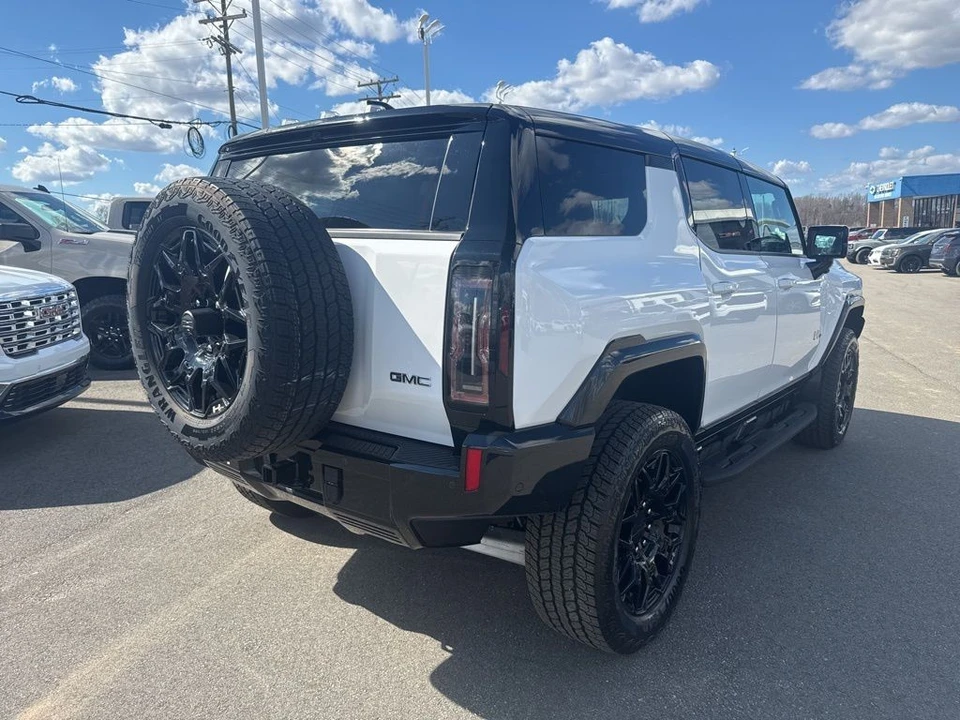 2024 GMC Hummer EV - Image 5 of 21