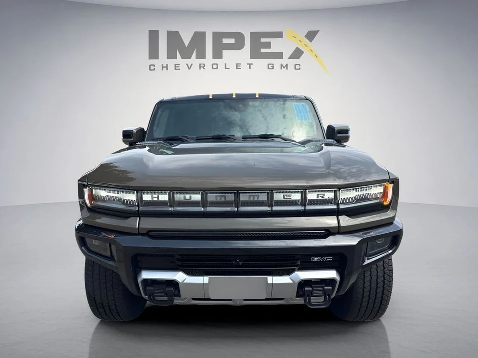 2024 GMC Hummer EV - Image 9 of 31