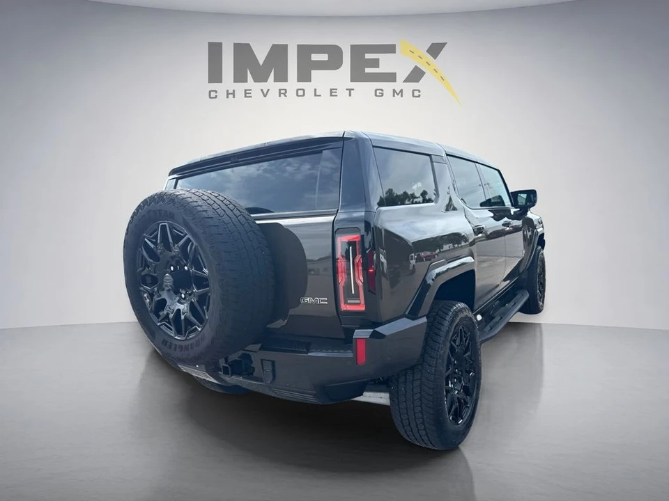 2024 GMC Hummer EV - Image 6 of 31