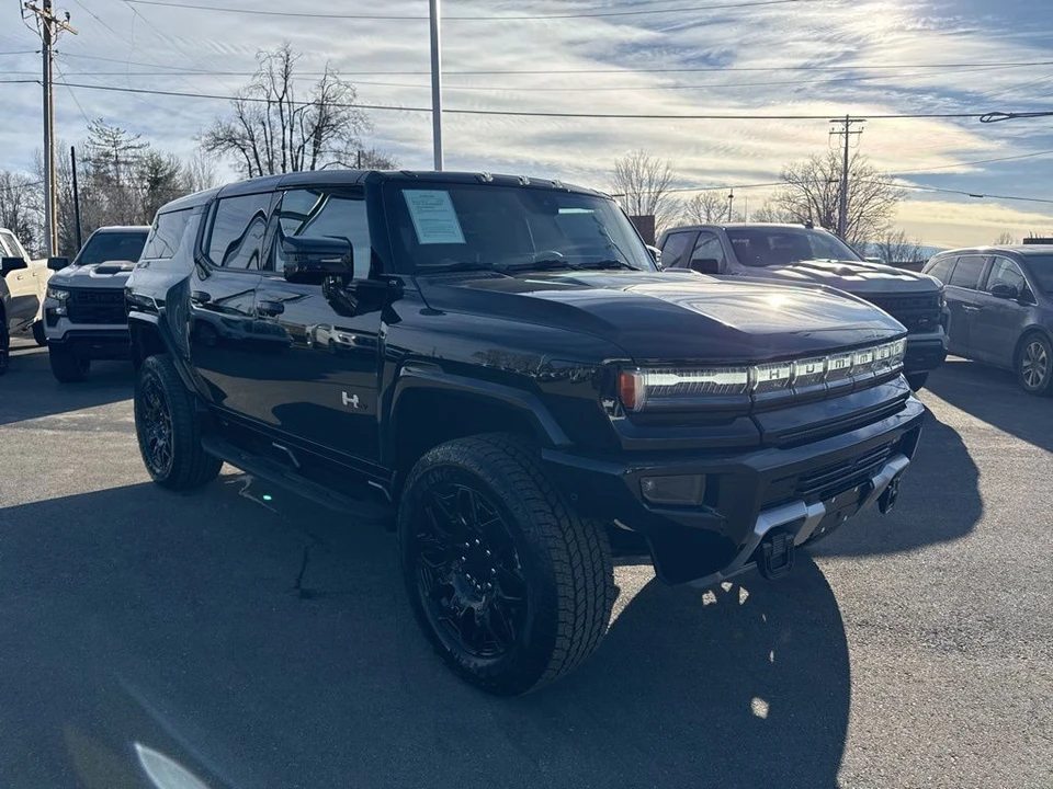 2024 GMC Hummer EV - Image 7 of 12