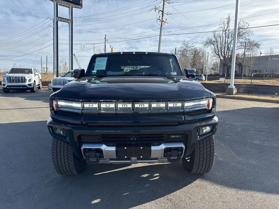 2024 GMC Hummer EV - Image 8 of 12