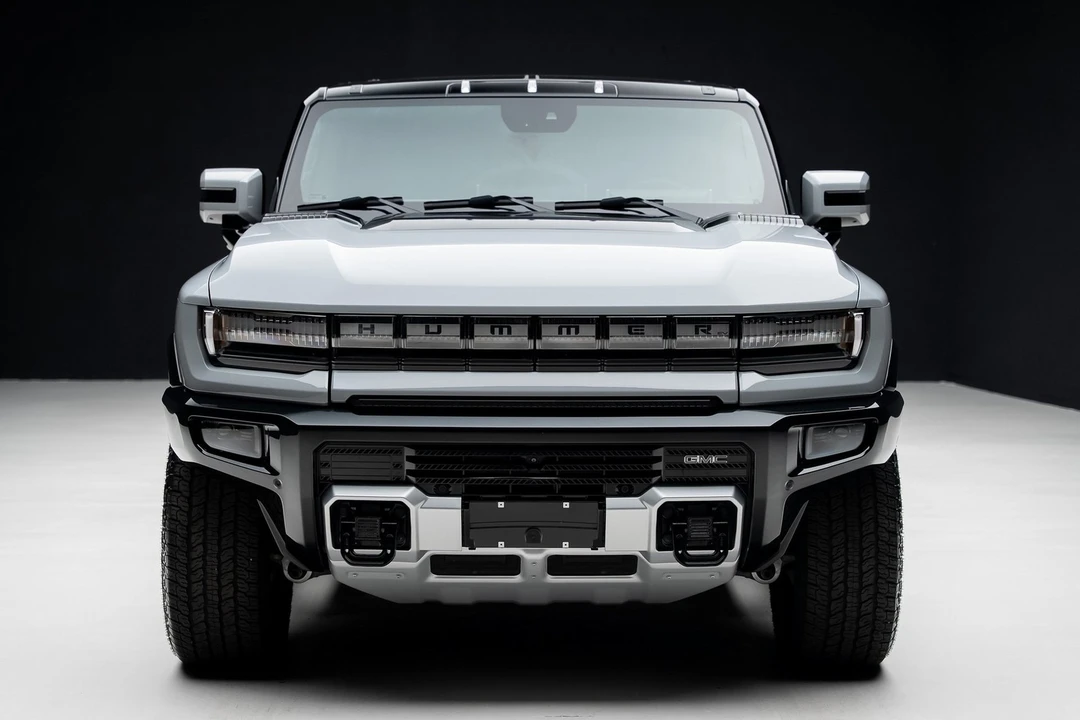 2024 GMC Hummer EV - Image 6 of 12