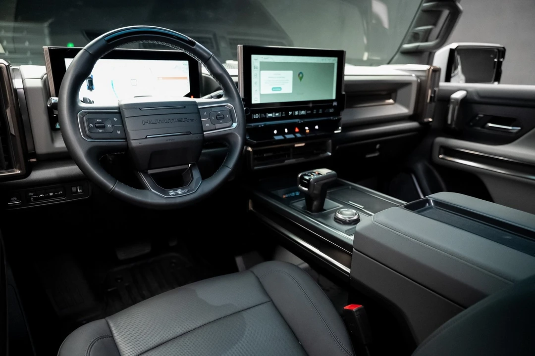 2024 GMC Hummer EV - Image 2 of 12