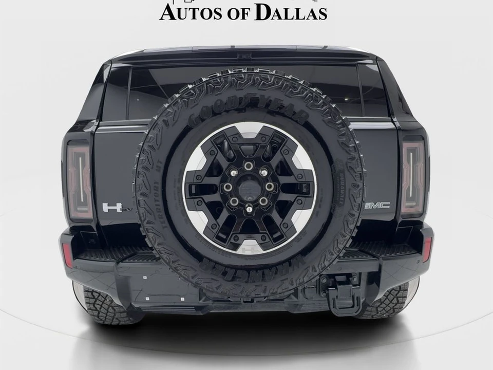 2024 GMC Hummer EV - Image 9 of 31