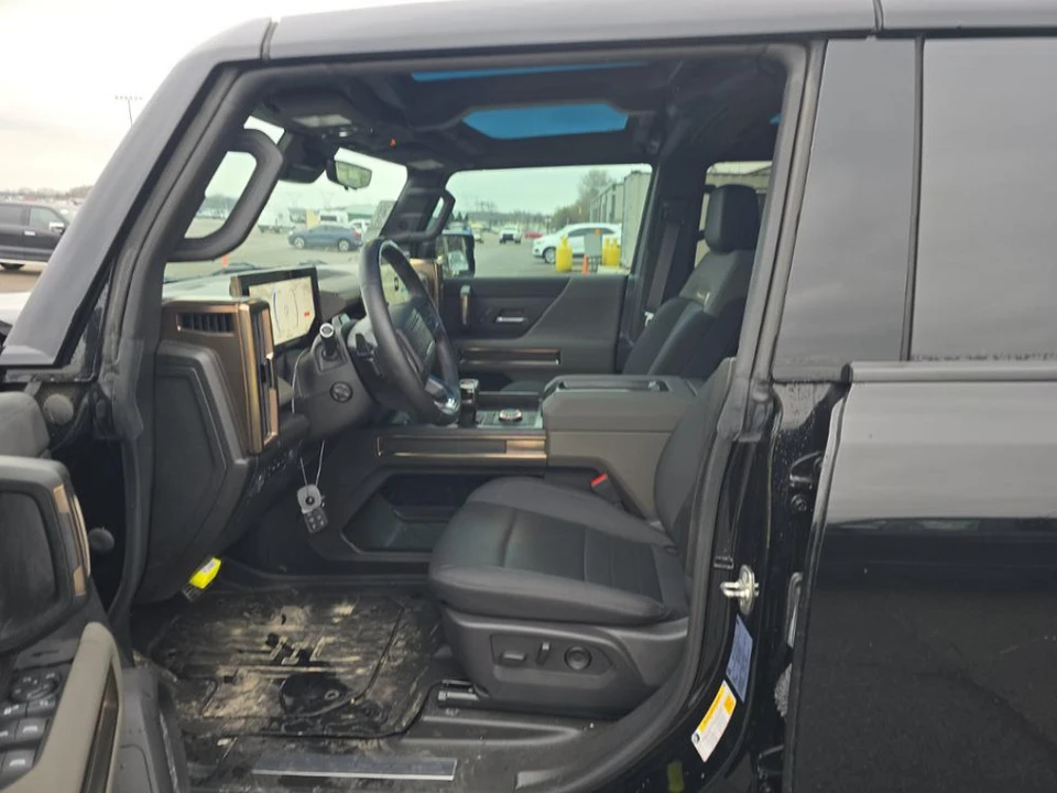 2024 GMC Hummer EV - Image 4 of 10