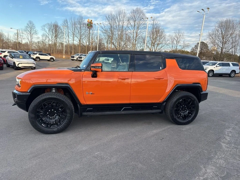 2024 GMC Hummer EV - Image 2 of 21