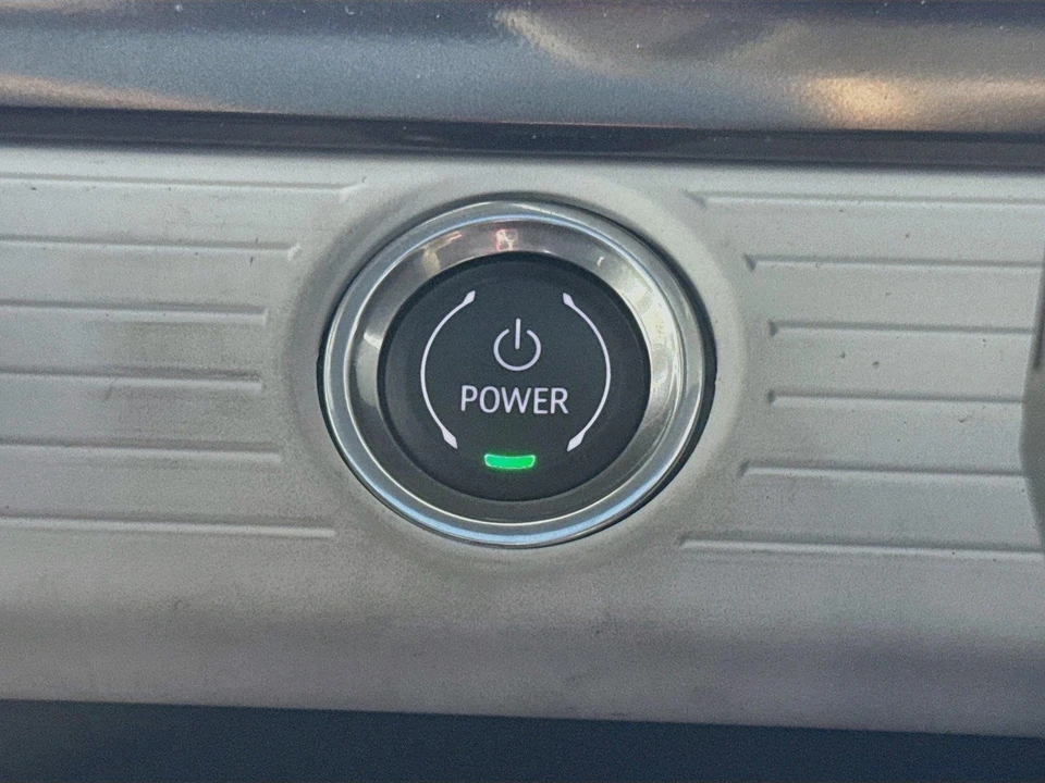 2024 GMC Hummer EV - Image 21 of 31