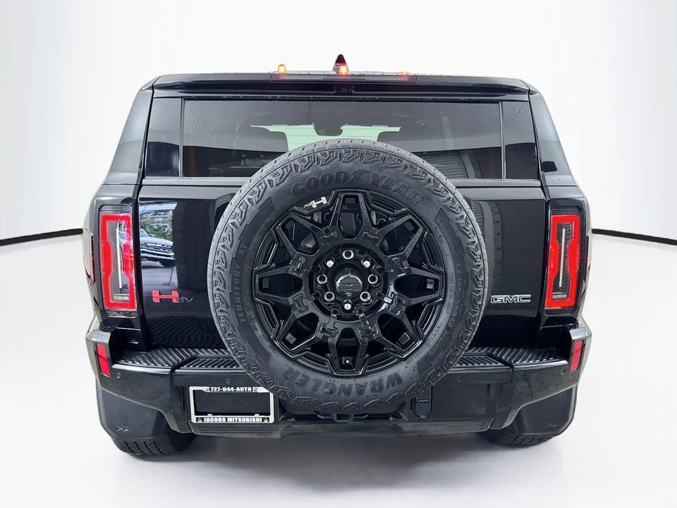 2024 GMC Hummer EV - Image 4 of 31