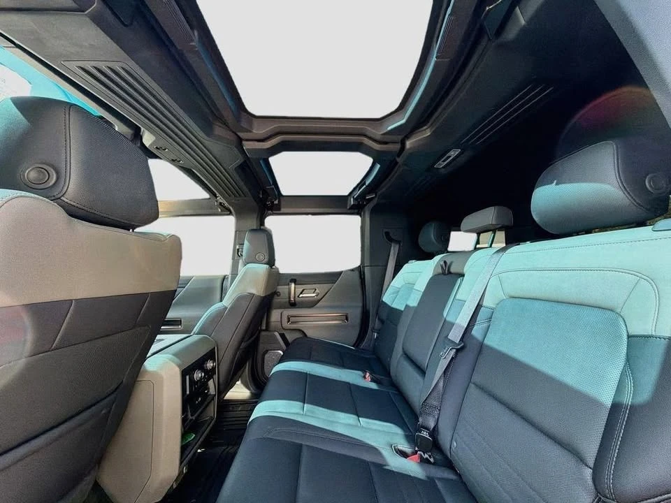 2024 GMC Hummer EV - Image 16 of 20