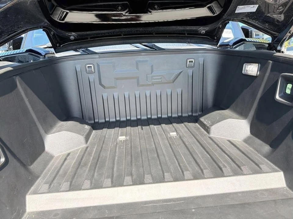 2024 GMC Hummer EV - Image 19 of 20