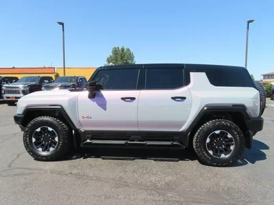 2024 GMC Hummer EV - Image 2 of 9