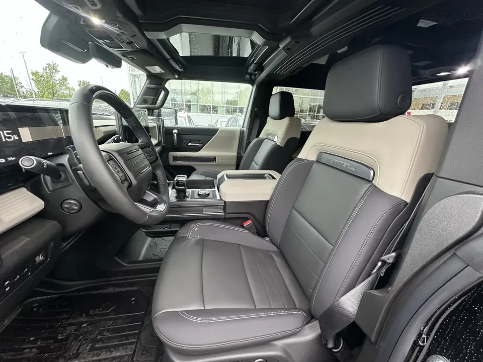 2024 GMC Hummer EV - Image 8 of 8