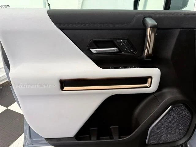 2024 GMC Hummer EV - Image 20 of 20