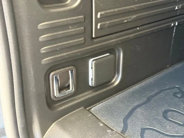 2024 GMC Hummer EV - Image 8 of 20