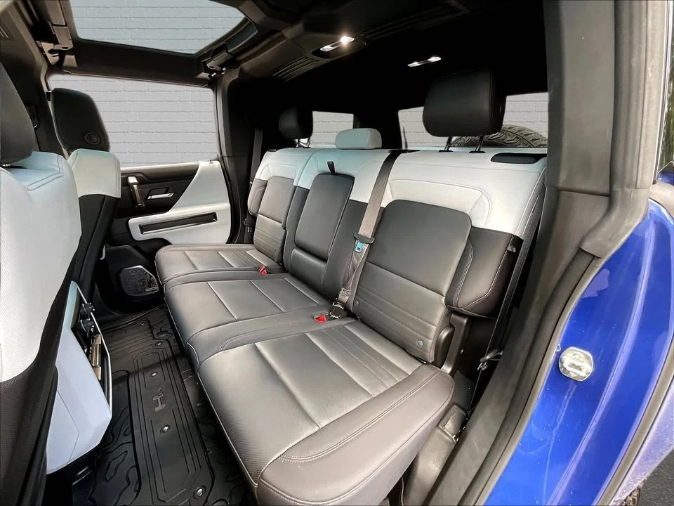 2024 GMC Hummer EV - Image 14 of 18