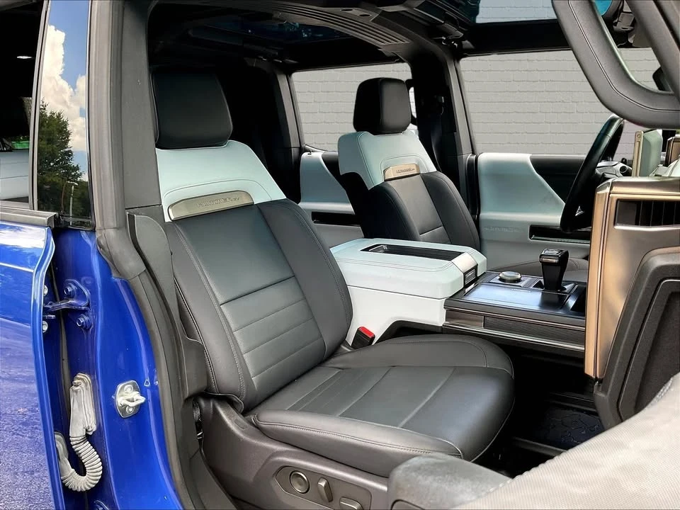 2024 GMC Hummer EV - Image 17 of 18