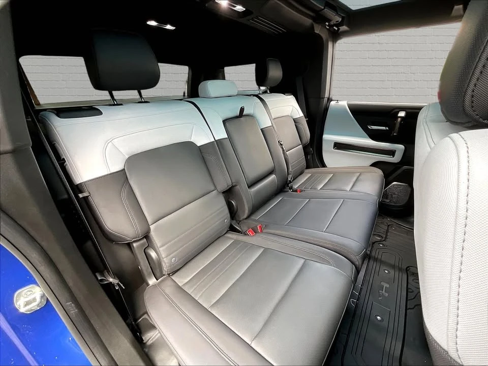 2024 GMC Hummer EV - Image 15 of 18