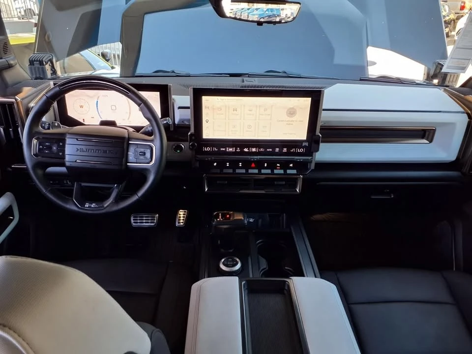 2024 GMC Hummer EV - Image 13 of 18