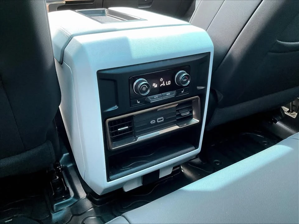 2024 GMC Hummer EV - Image 9 of 18