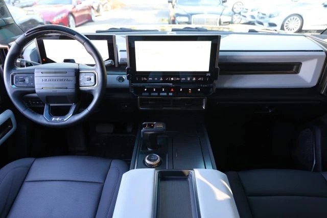 2024 GMC Hummer EV - Image 18 of 21
