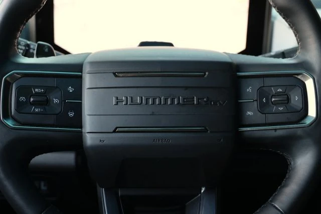 2024 GMC Hummer EV - Image 16 of 21