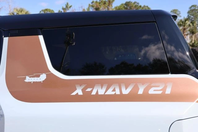 2024 GMC Hummer EV - Image 9 of 21