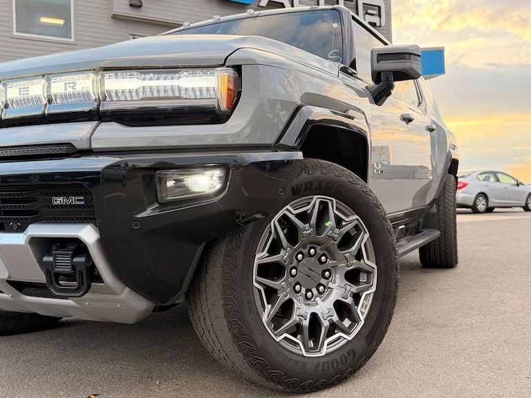 2024 GMC Hummer EV - Image 2 of 20