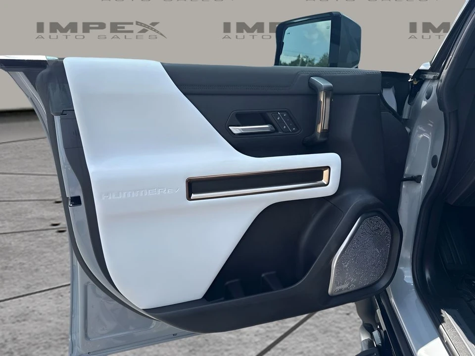 2024 GMC Hummer EV - Image 16 of 22