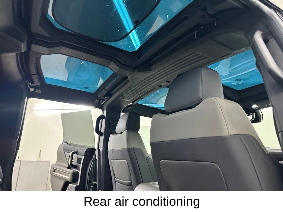 2024 GMC Hummer EV - Image 24 of 31
