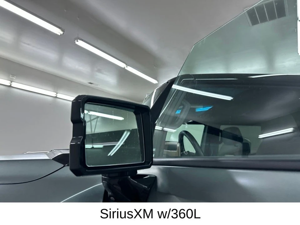 2024 GMC Hummer EV - Image 18 of 31