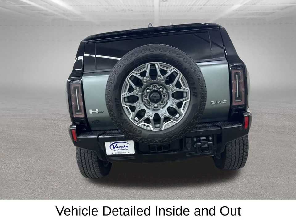 2024 GMC Hummer EV - Image 11 of 31