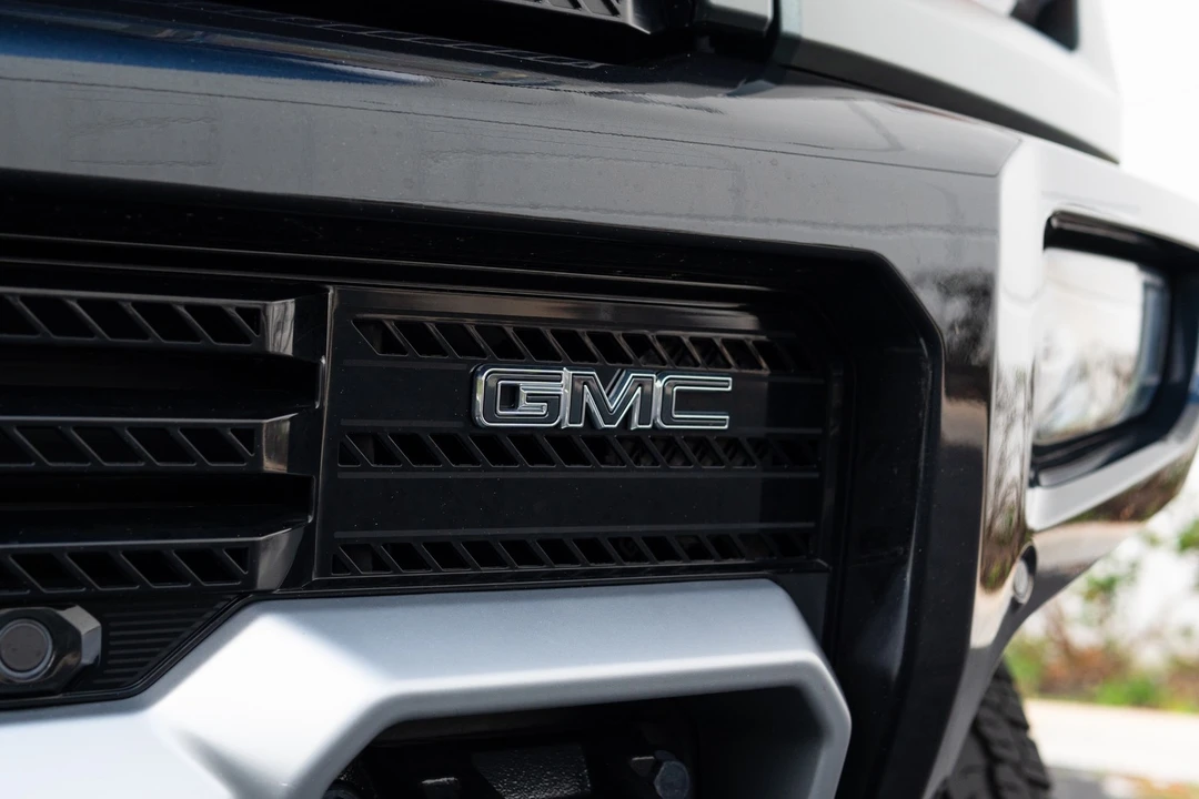 2024 GMC Hummer EV - Image 15 of 21