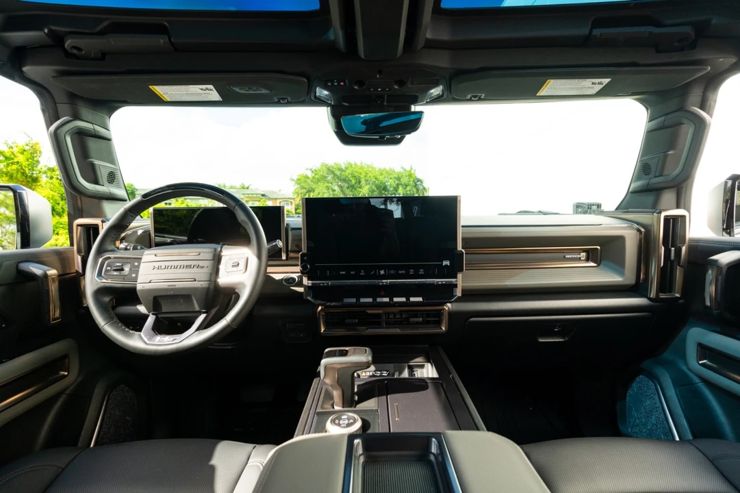 2024 GMC Hummer EV - Image 5 of 21