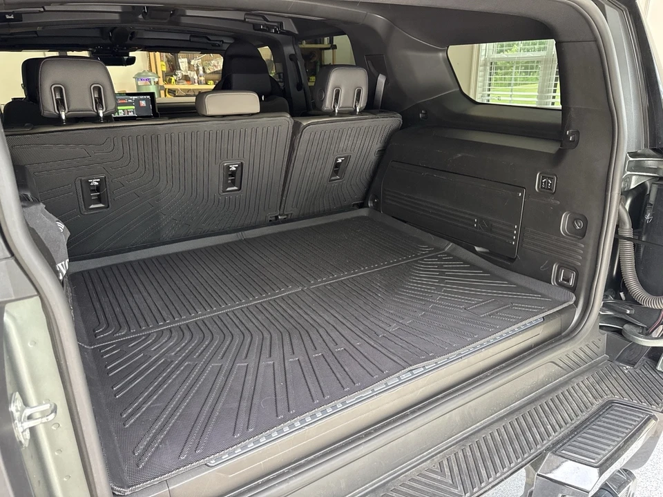 2024 GMC Hummer EV - Image 26 of 31