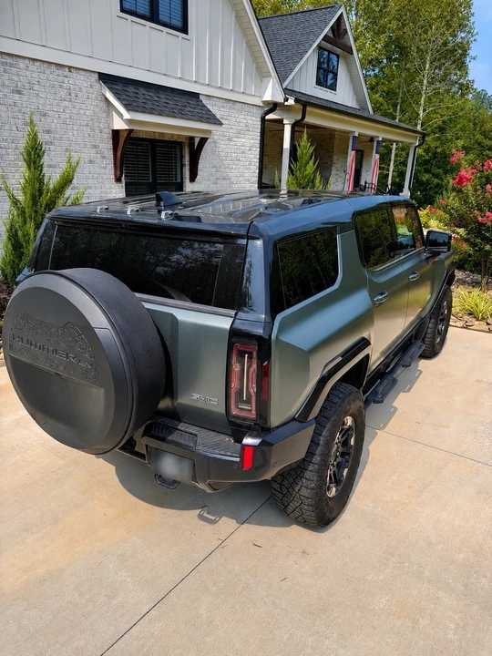 2024 GMC Hummer EV - Image 5 of 31