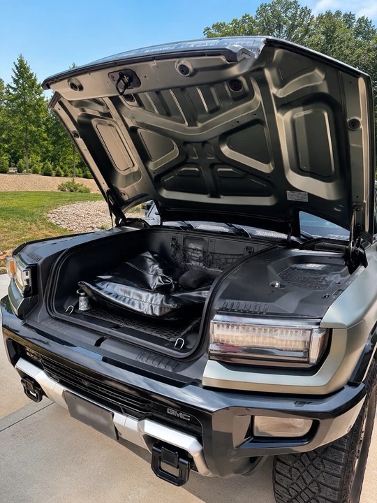 2024 GMC Hummer EV - Image 7 of 31