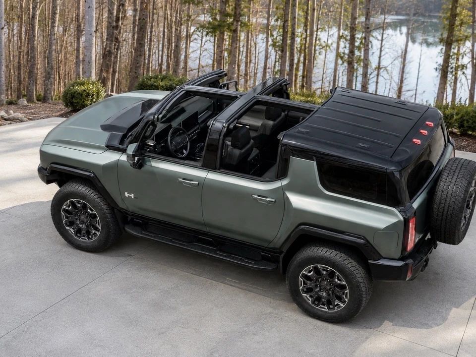 2024 GMC Hummer EV - Image 2 of 31