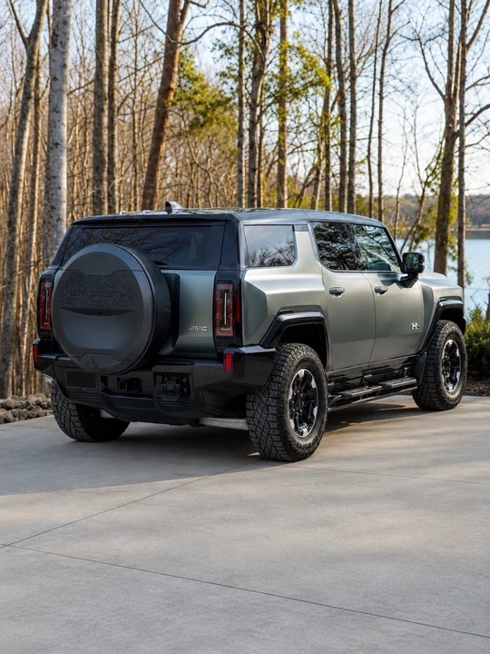 2024 GMC Hummer EV - Image 3 of 31